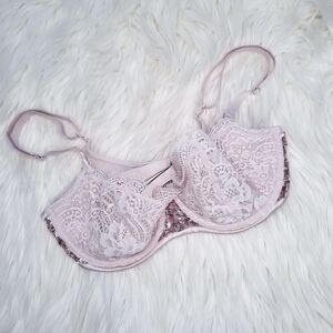 Victoria’s Secret Push-up Without Padding Dream Angels Bra 32D
